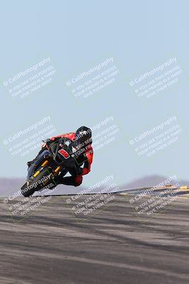 media/Dec-07-2025-CVMA (Sun) [[3e7d2de5dc]]/Race 6-The Shootout/